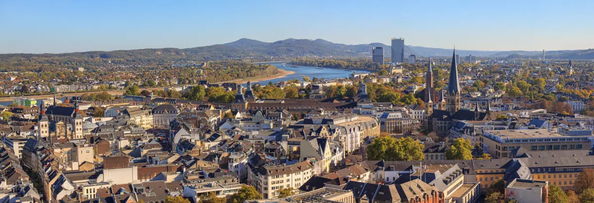 Blick über Bonn und das Rheintal